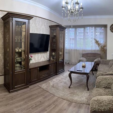 Apartment In Ереван Экстерьер фото